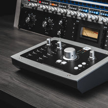 Load image into Gallery viewer, Audient ID22 10-in/14-out Digital Audio Interface for Recording