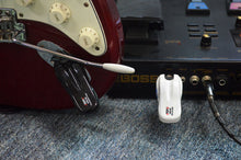 Load image into Gallery viewer, Aroma ARG-05 5.8GHz Guitar/Bass/Keyboards wireless system