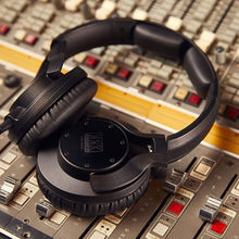 Load image into Gallery viewer, KRK KNS-8402 Studio Monitor Headphones
